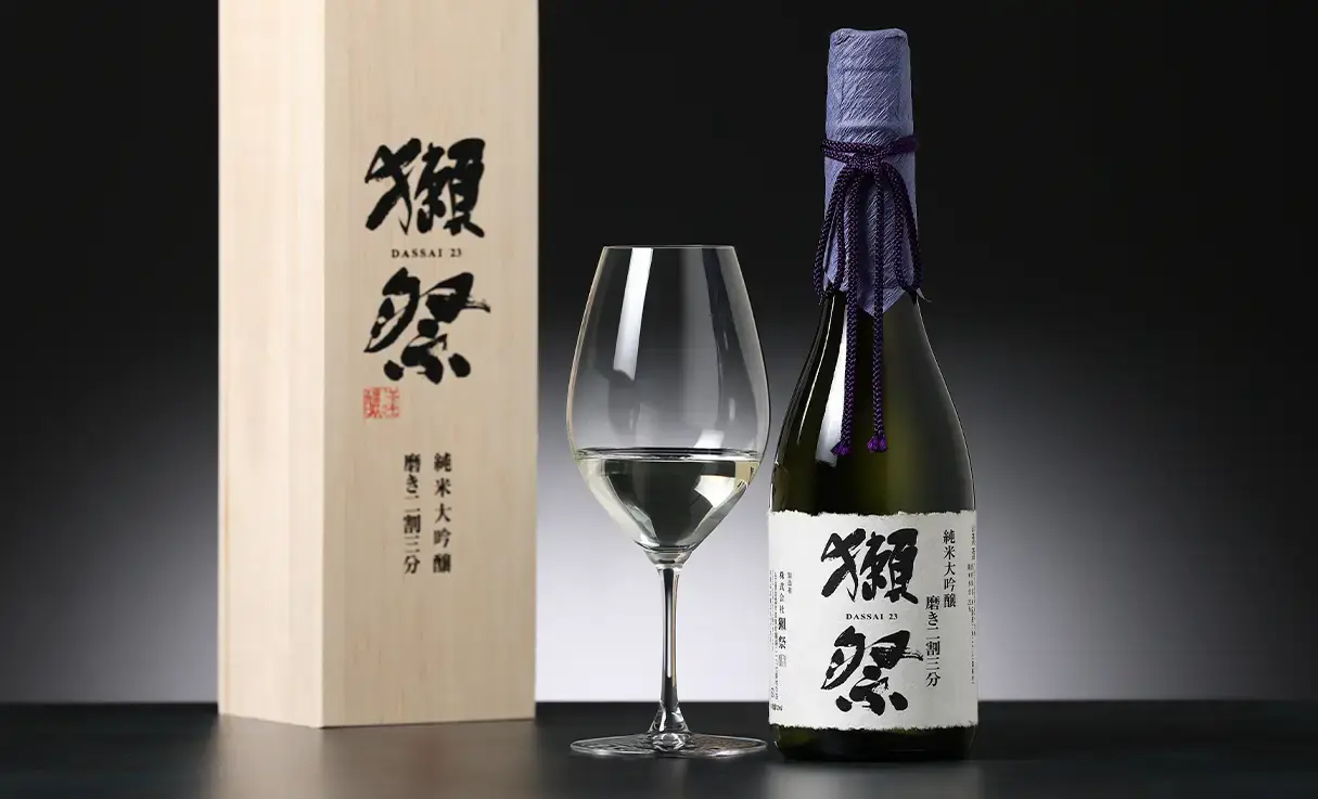 獺祭 純米大吟醸 磨き二割三分 獺祭木箱入 720ml | 獺祭（株式会社獺祭