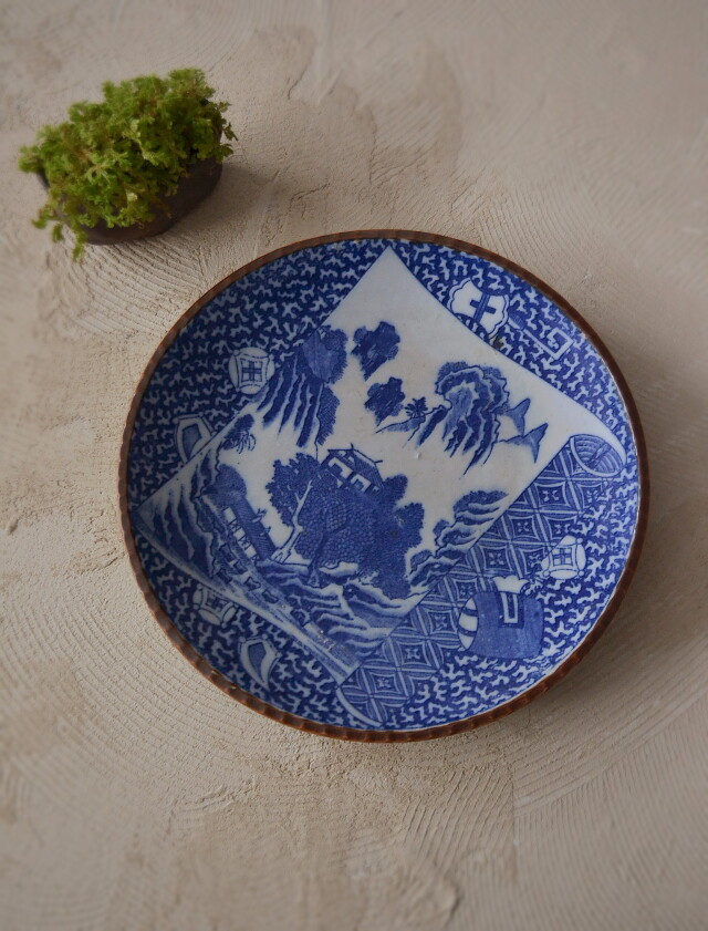 アンティークサムズコレクション 染付印判大皿 イゲ皿 宝尽し 山水図