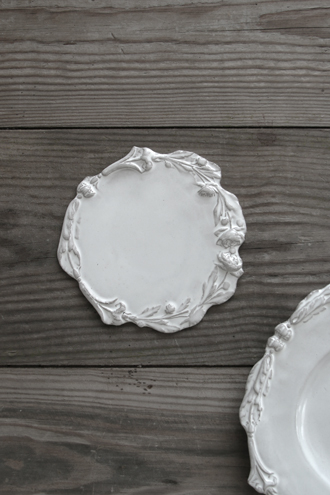 短期出品 アスティエ •ド•ヴィラット ジベアドゥベ ローズ柄白い