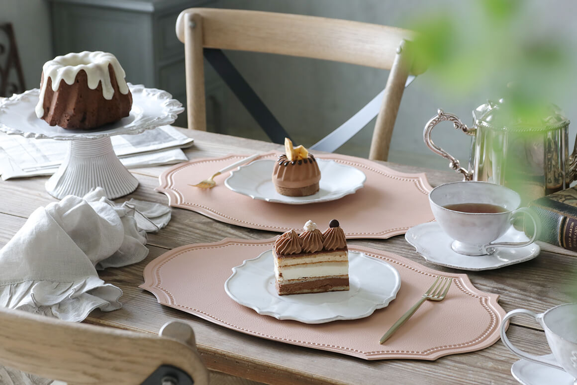 フェイクレザープレースマットWind Ovalペールピンク サラグレース