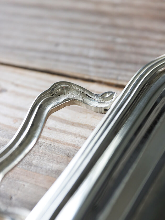 Royal Family ハンドル 付きレクタングル トレー 38 x 21 シルバーオン