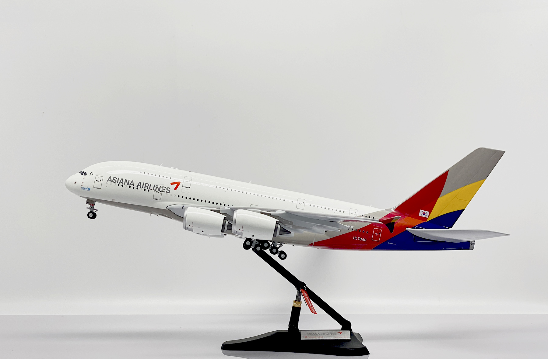 ScaleModelStore.com :: JC Wings 1:200 - XX20060 - Asiana Airlines