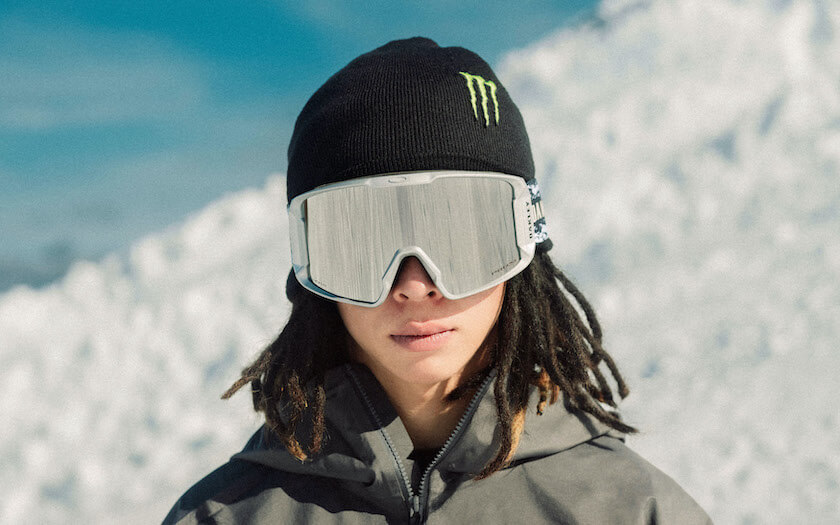 平野歩夢選手が初めて手掛けた「オークリー」のゴーグル 「命」の