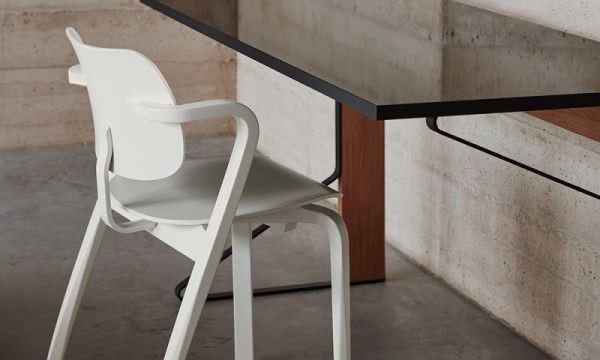 アスラック チェア / ホワイトラッカーArtek（アルテック） | 公式通販