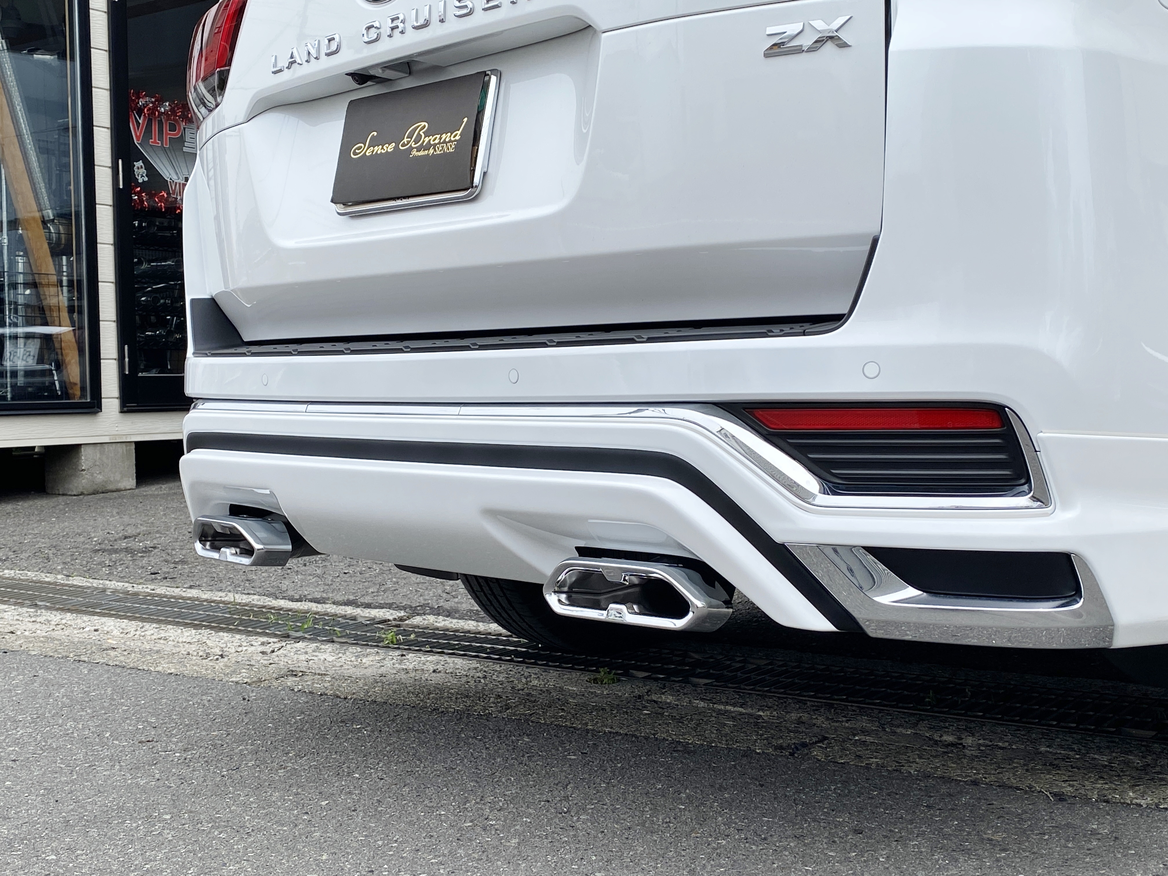 300系ランドクルーザー/モデリスタ マフラーカッター左右出しKIT