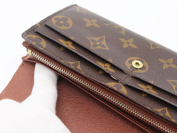 ルイ・ヴィトンのポルトフォイユ・サラ (M61734)！シリアルナンバーの