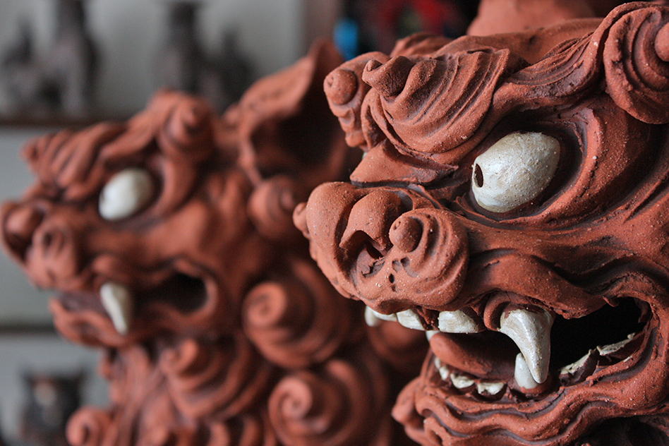 手びねりシーサーH40（赤）作 名波均