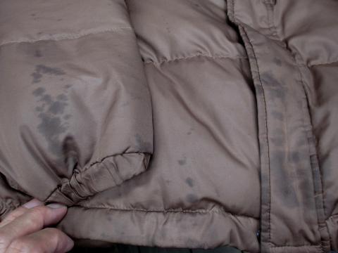 ダウンジャケットのしみ抜き（料金7,000円※クリーニング込み）『全体に