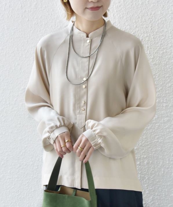 手洗い可能〉メタル ボタン シャンブレー ブラウス｜ SHIPS 公式サイト