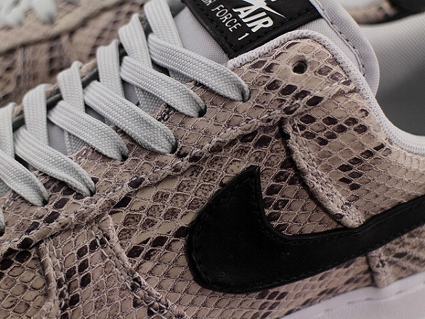 NIKE AIR FORCE 1 07 PREMIUM（SNAKESKIN）エアフォース 1 07