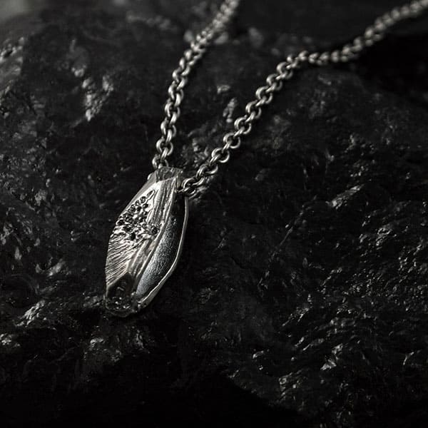 送料無料 シルバーペンダント 「Scratch」 (メンズ) [DT-505]