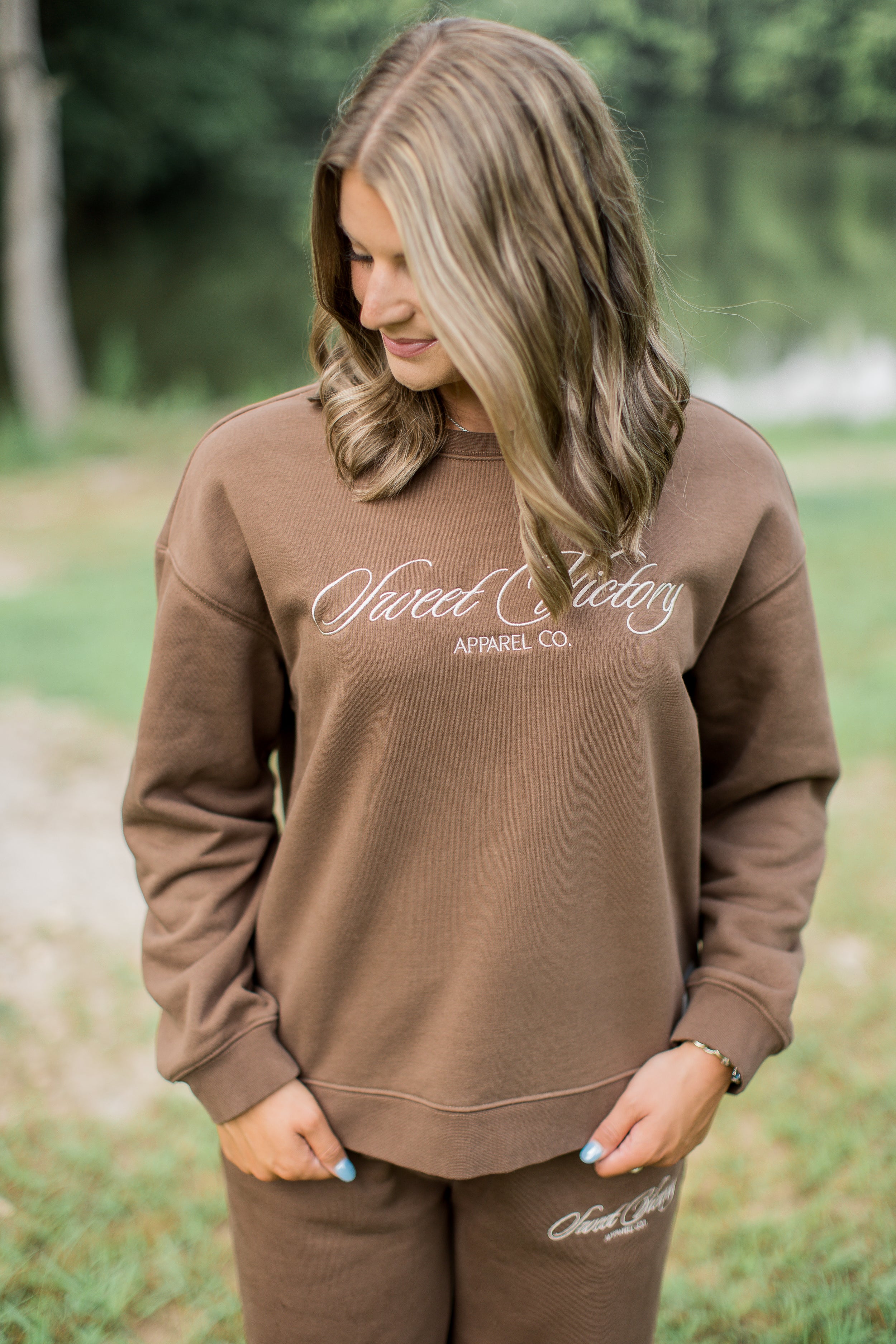 Classic Style Brown Crewneck Sweatshirt – Sweet Victory Apparel Co.