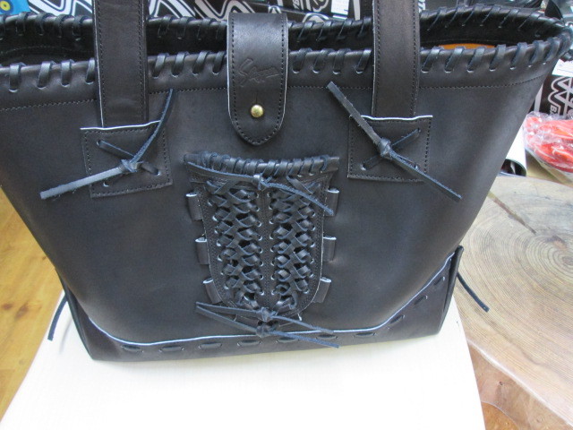 久保田スラッガー 革トートバックのレース交換 久保田スラッガーの