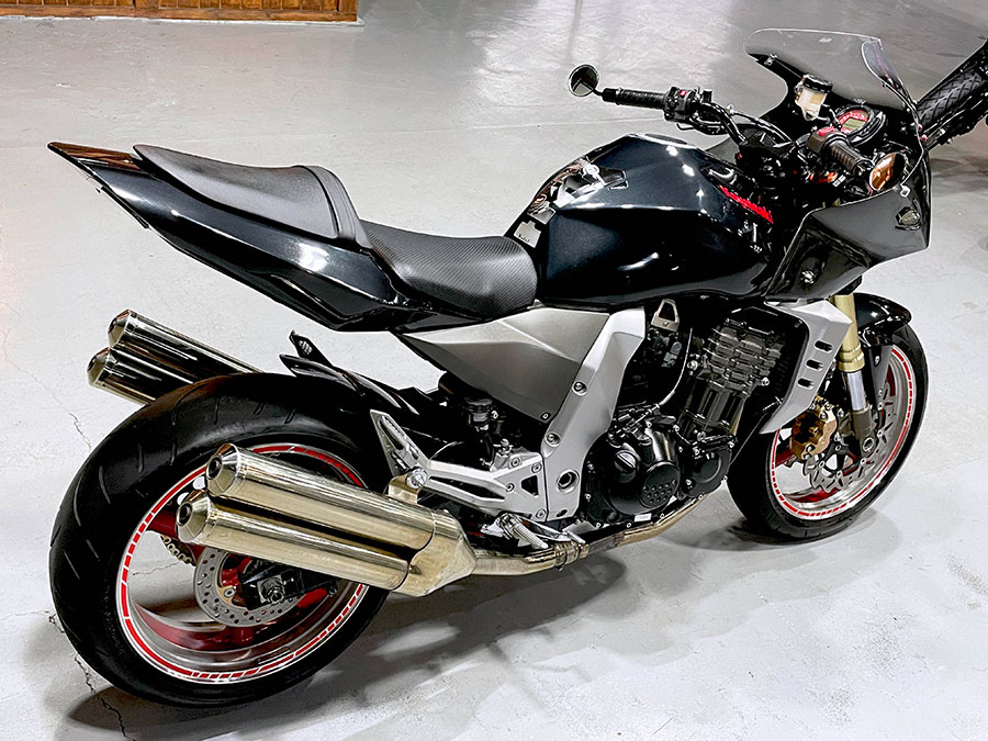 KAWASAKI Z1000 ZRT00A – 京都のバイクショップSPEC-M（スペックエム