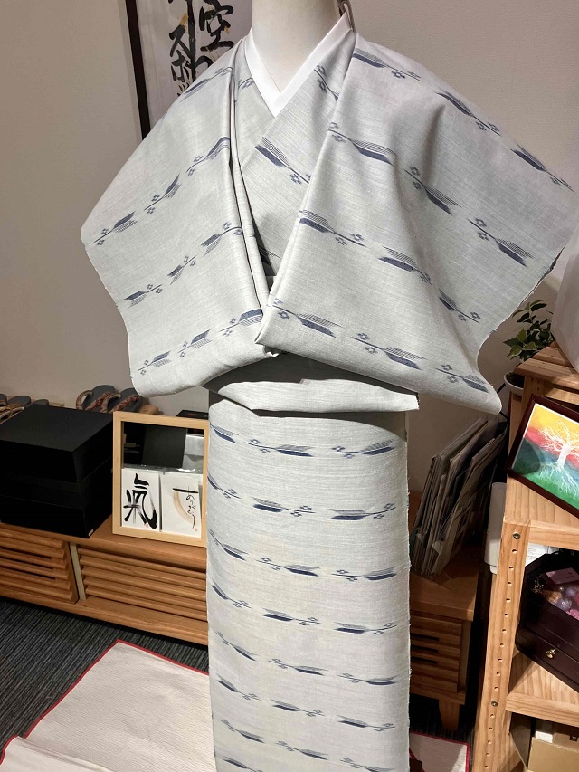 久米島紬 重要無形文化財指定技術 ユウナ染 手織り絣 矢羽根×ジンダマ