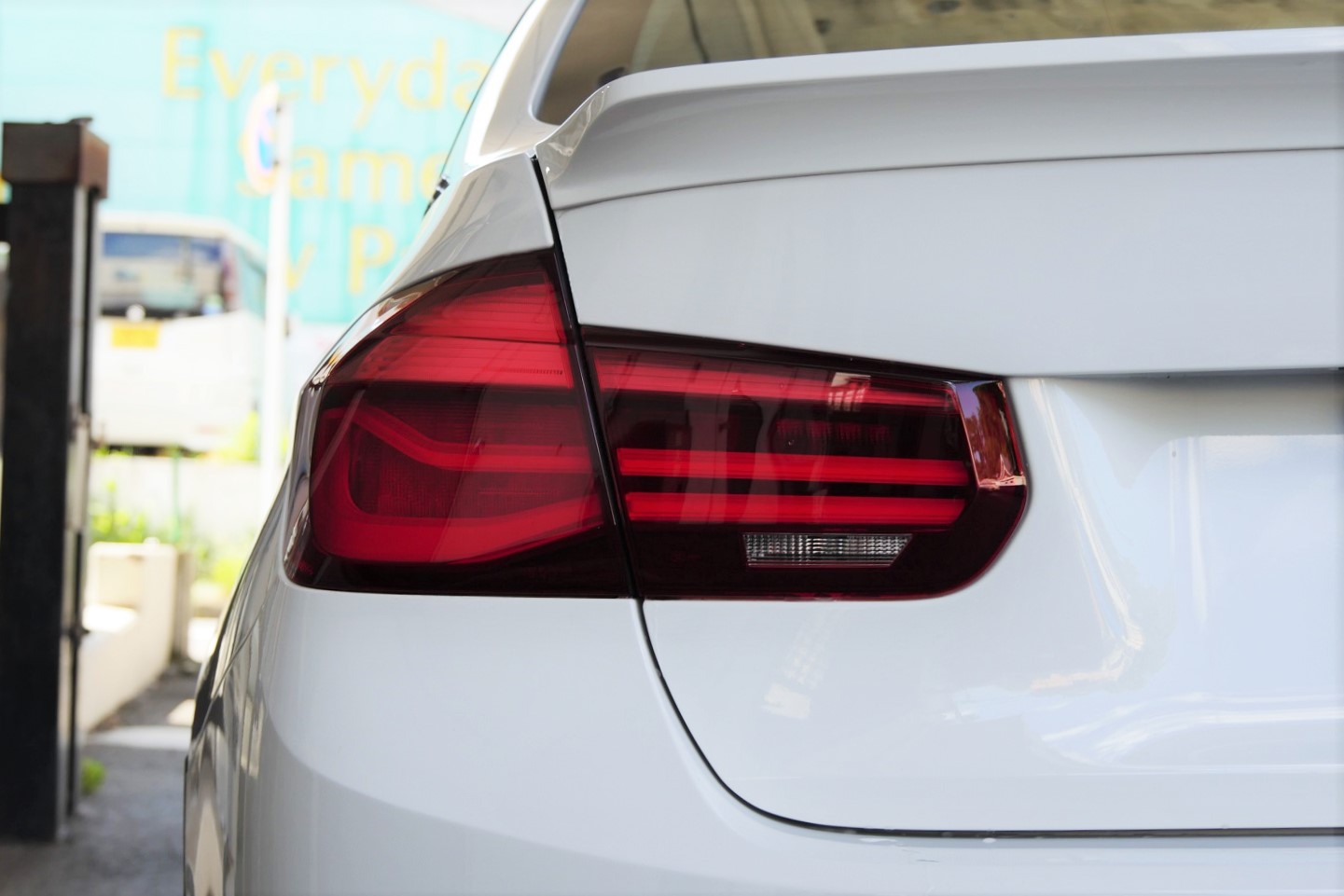 一味違うLCIテール！BMWのリアビュー激変メニューの定番ですよ