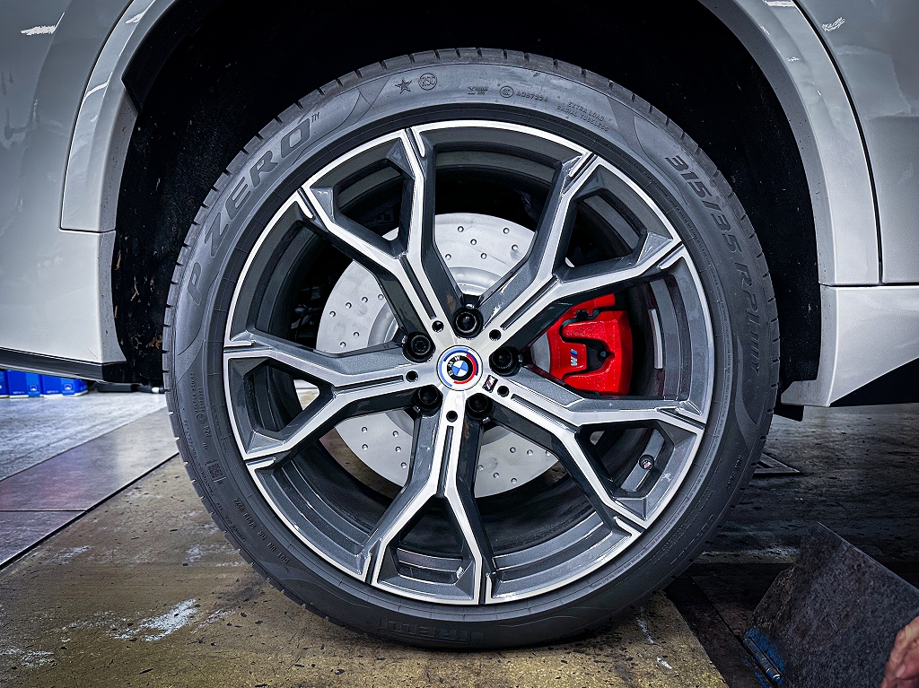 G05新車外しBMW Mスポーツブレーキセット（ローター・パッド付き） 更