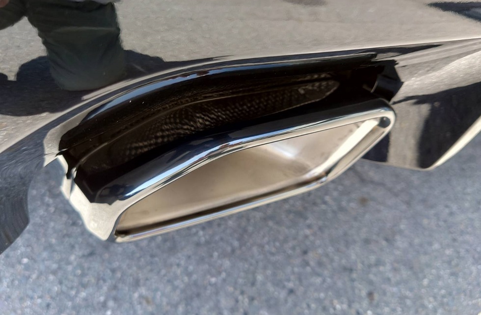 本日マフラーカッターをブラックに！な、BMW X3がカッコ良すぎでした