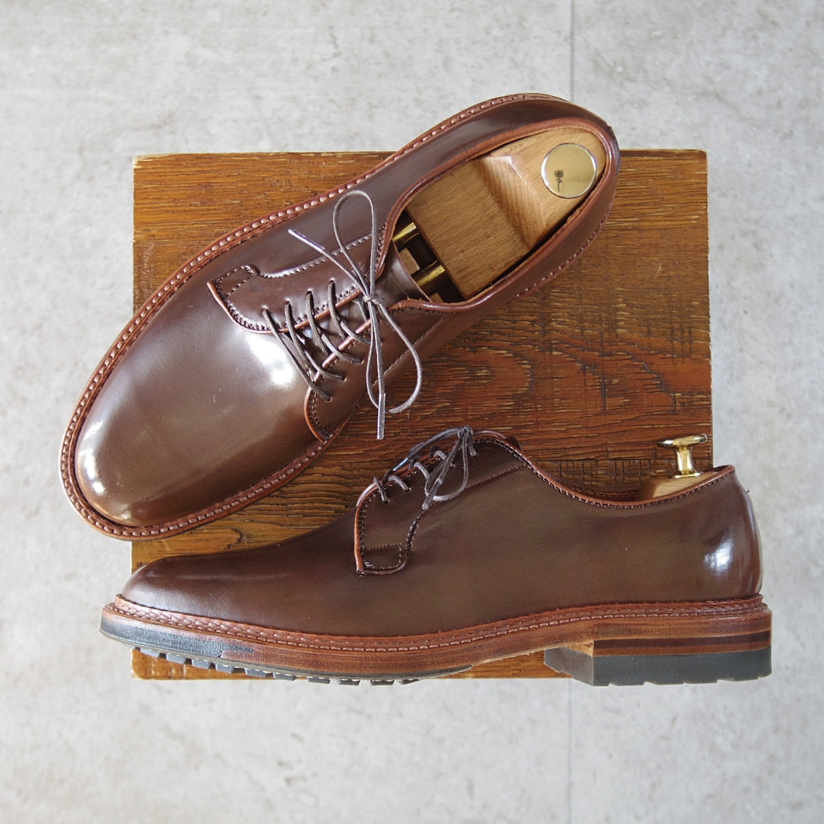 オールデン 8D【コードバン仕様/6アイレットチャッカブーツ】 | 高級