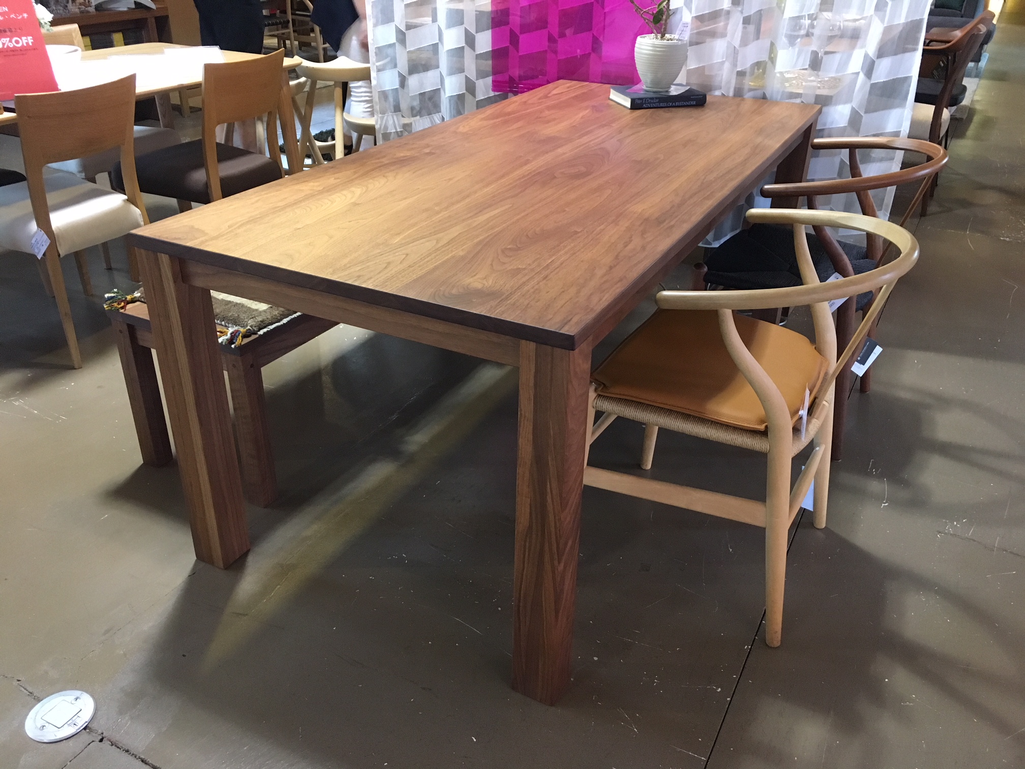 ACTUSのベストセラーダイニングテーブル ｜ インテリアショップSTYLE