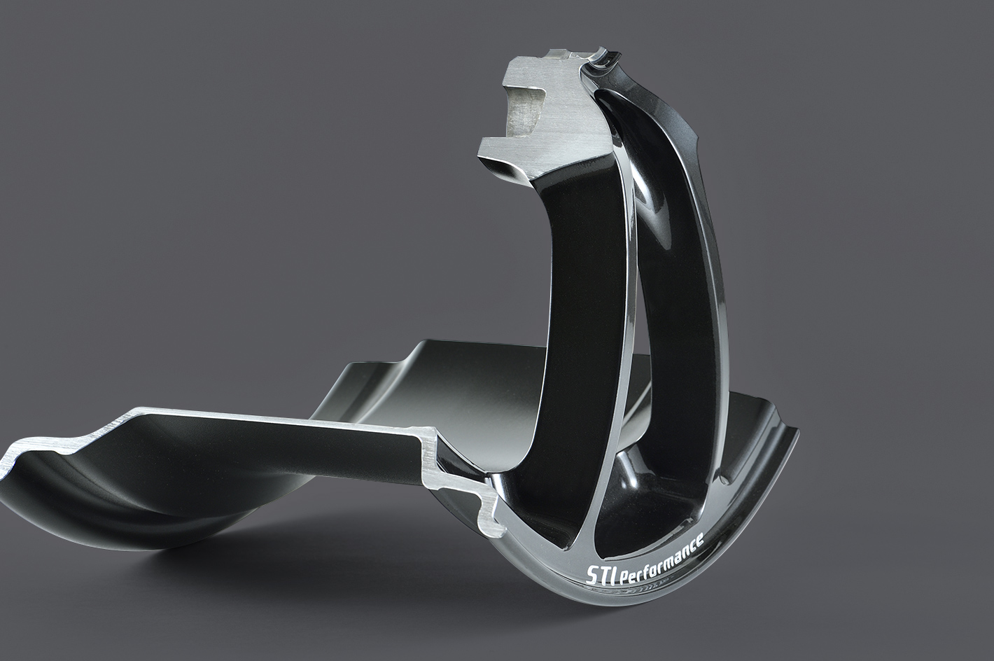 STIパフォーマンスホイール 18インチ 8.5J（マットガンブラック）：WRX