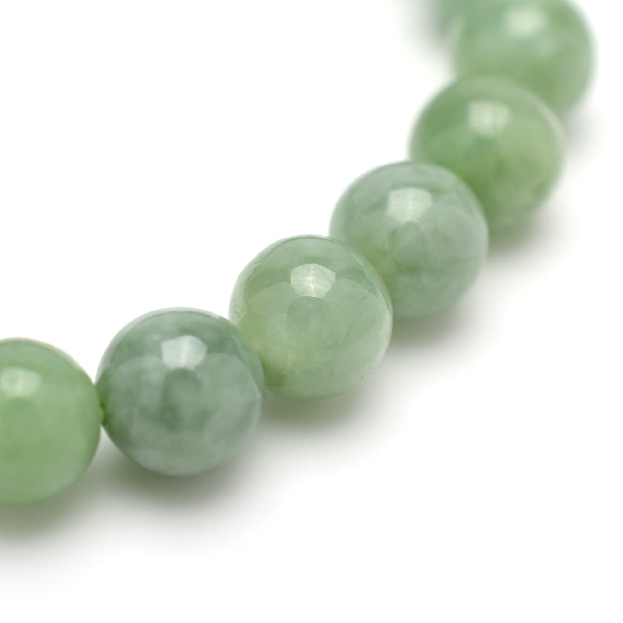 本翡翠(ジェダイト)(4Aランク) - 8mm玉、サイズ15cm | 天然石