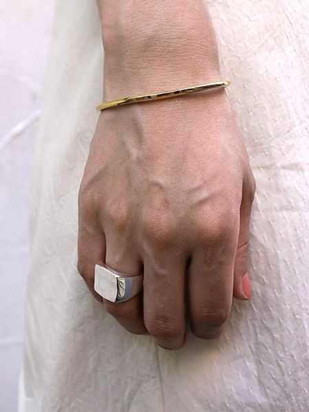 GARNI - グレース バングル / Grace Bangle / ゴールド | STORY