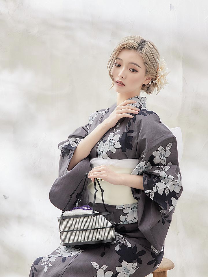 即日発送】【浴衣】クラシカルグレーの百合浴衣 【浴衣3点セット 浴衣