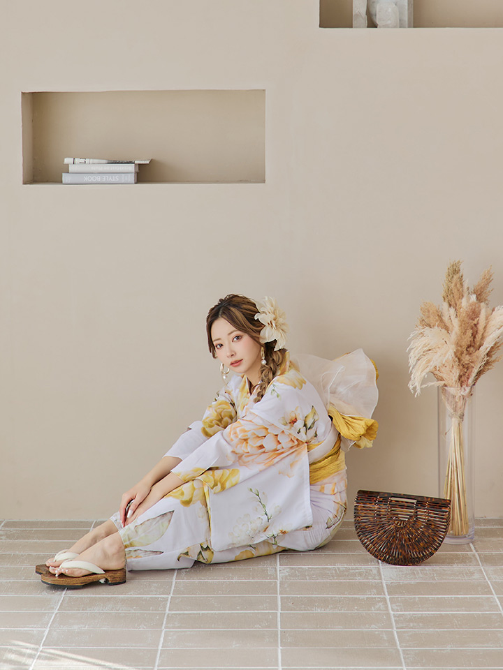 即日発送】アンニュイイエローフラワー浴衣【浴衣3点セット 浴衣/帯