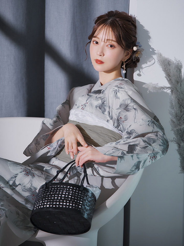 即日発送】クラシカルフラワー大人モード浴衣【浴衣3点セット 浴衣/帯