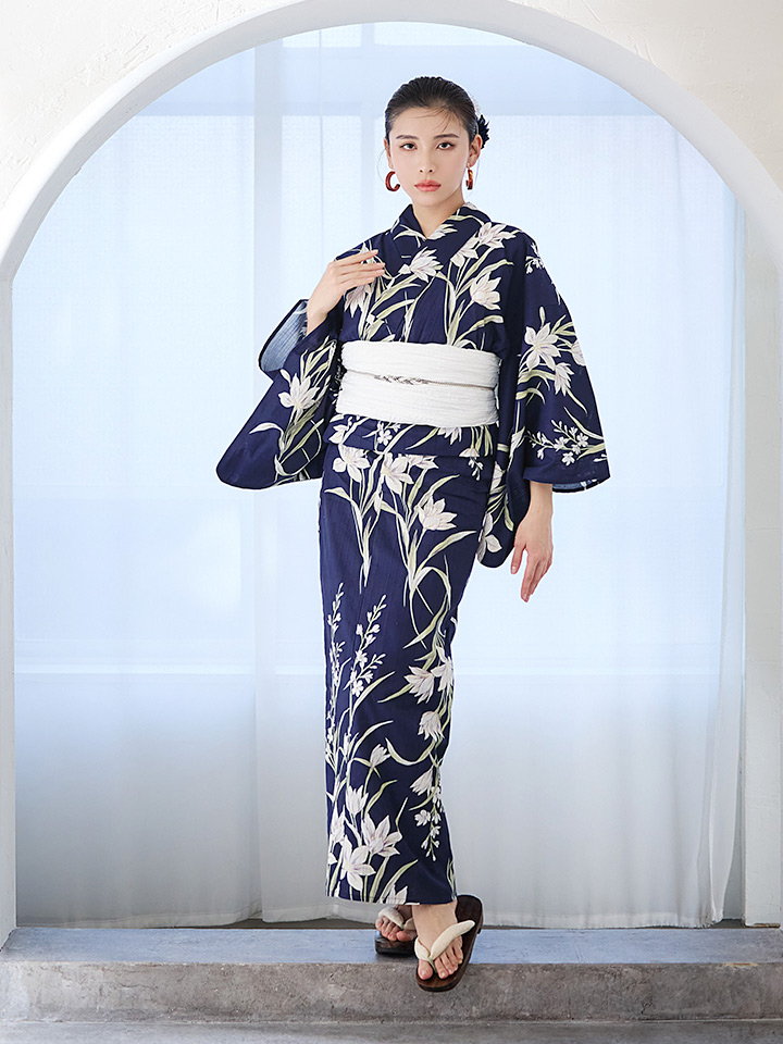 即日発送】ネイビー地x百合柄浴衣【浴衣3点セット 浴衣/帯/下駄