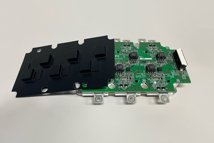 絶縁用ノンハロ難燃ポリカーボネートシート サンロイドエコシート