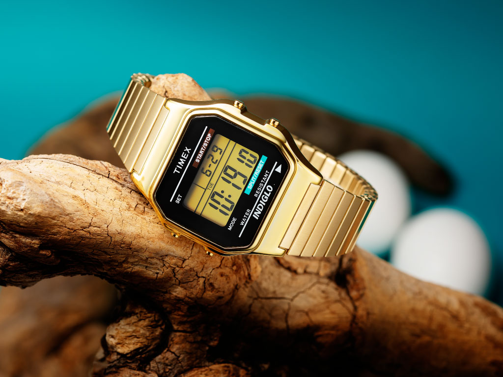 170周年を迎えたタイメックス、名作“角デジ”と鳩（ハト）がシンクロ