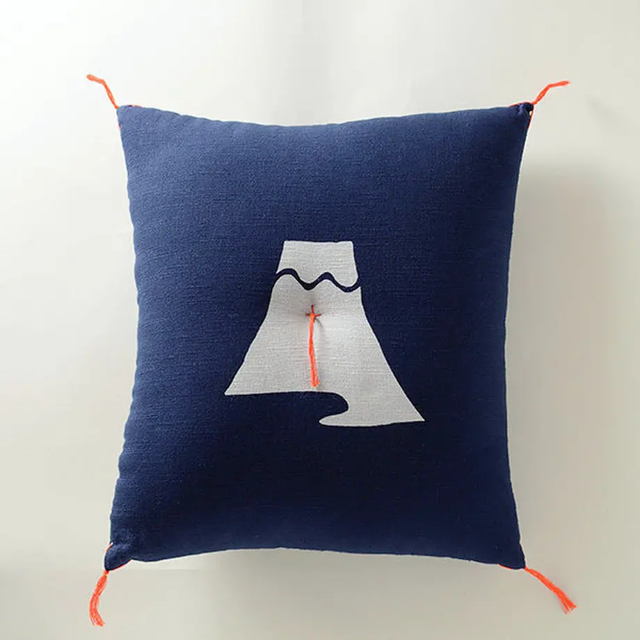 型染め本縫い小座布団「富士山」|【本品堂】公式オンラインストア – 本