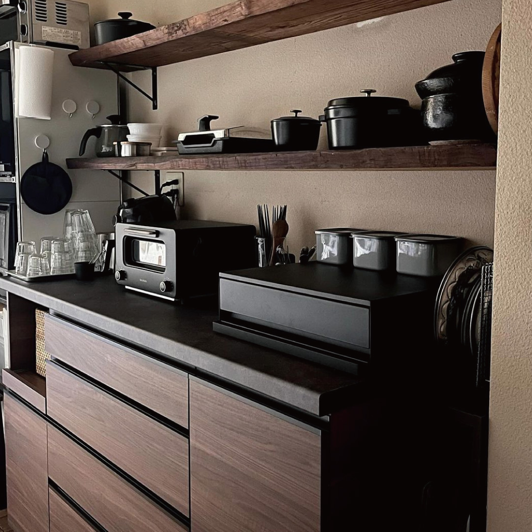 商品情報に新商品の食器棚＜RUシリーズ＞を追加しました。（2024年9月