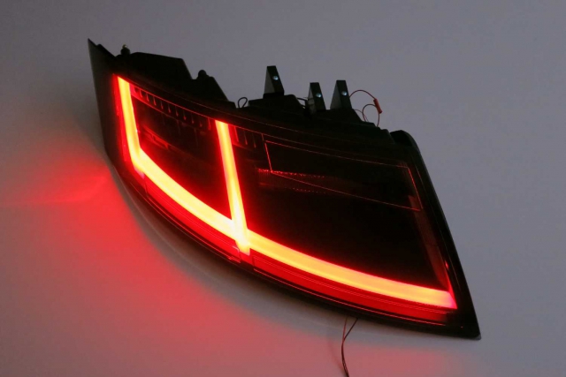 SONAR(ソナー) テールランプ LEDライトバー スモーク アウディ TT 8J