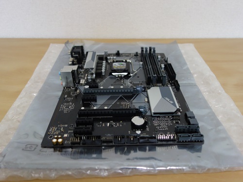 CPU・CPUクーラー・メモリーの取り付け