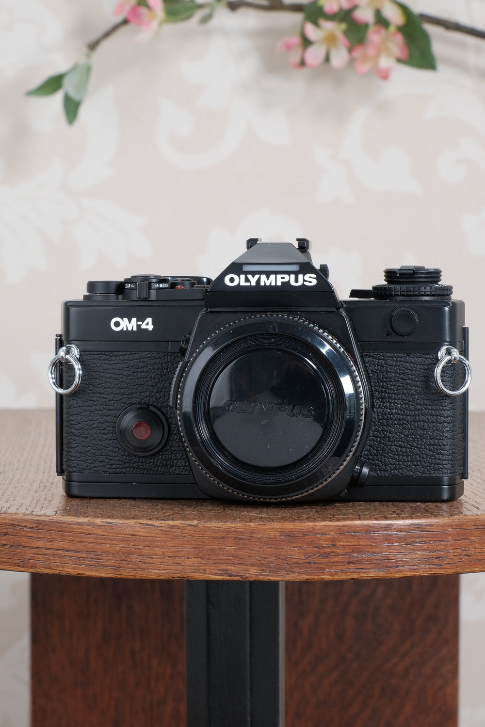 Mint! Beautiful Black Olympus OM-4 – Petrakla Classic Cameras