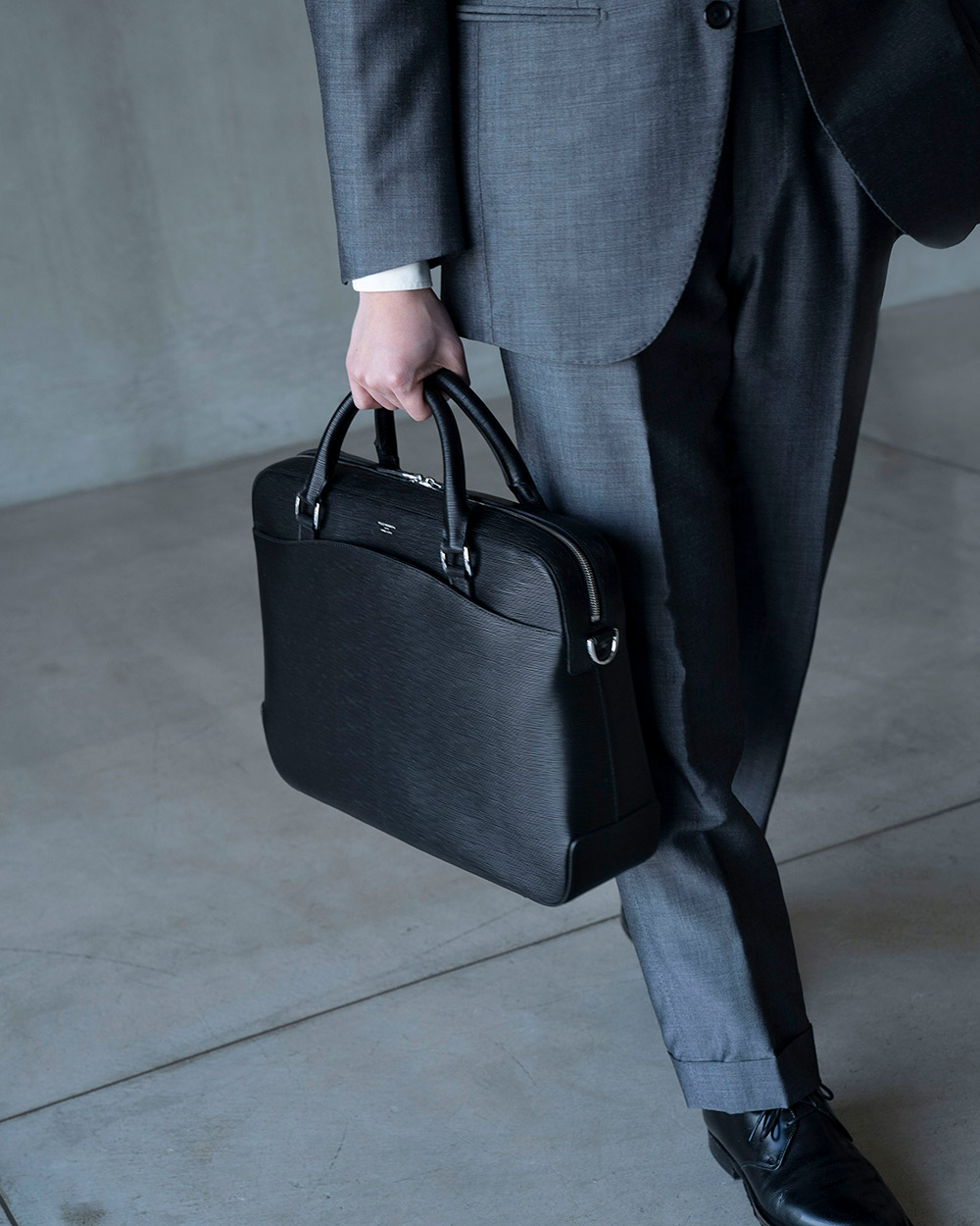 ビジネスシーンを格上げする日本製ビジネスバッグ