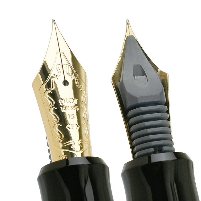 パイロット 万年筆 カスタム823 透明ブラック | ペンハウス