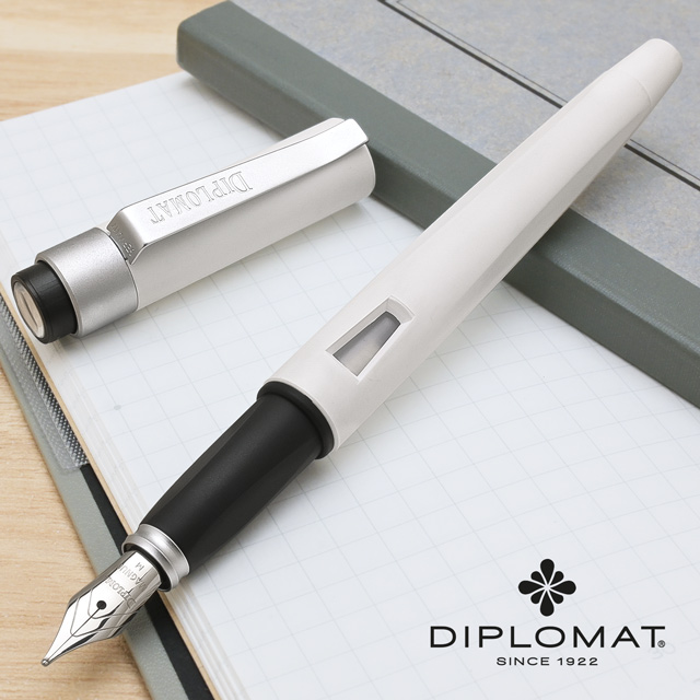 DIPLOMAT ディプロマット 万年筆 マグナム ソフトタッチ ホワイト