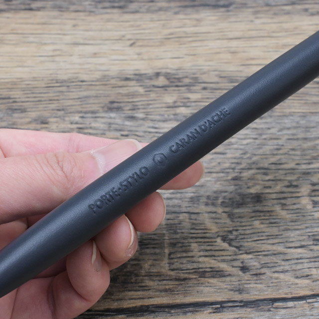 CARAN D'ACHE カランダッシュ ラ コレクション クール 1本挿し レザー