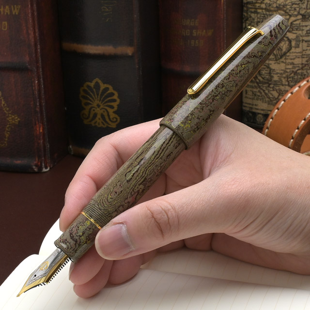 SAILOR セーラー万年筆 限定品 万年筆 長刀研ぎ 積層エボナイト 憧憬