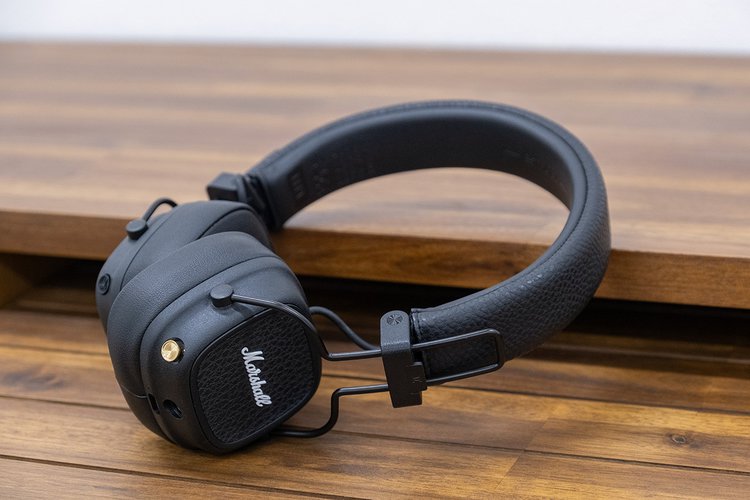 名門Marshall、ここにあり！「Major V」は連続100時間再生のロックな