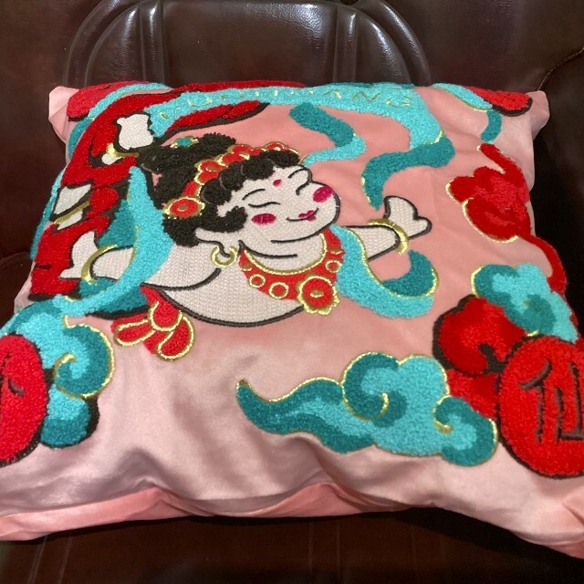 サガラ刺繍クッション/敦煌飛天(とんこうひてん)[deco-375]/大阪/南