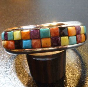 ナバホ Ray・Adakai マルチカラーストーンインレイ&スタンプワーク 3/4