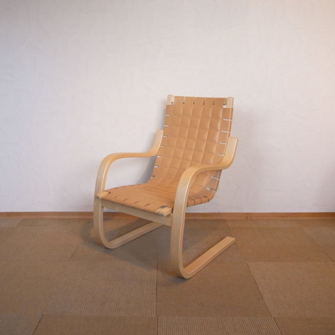 アルヴァ・アアルトの406アームチェア | 北欧家具のプリミティブ