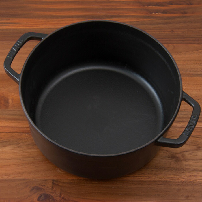 ストウブ ピコココット ラウンド 24cm ブラック / staub | 食器と料理