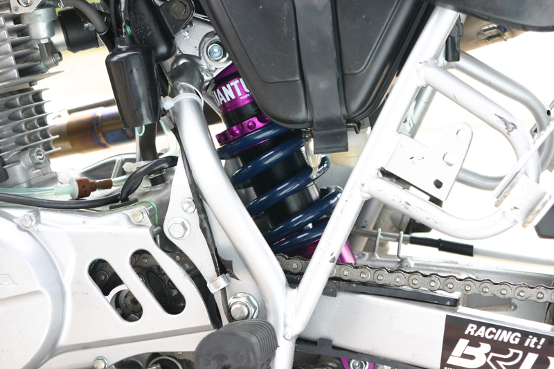 Quantum Racing Suspension::クァンタム レーシング サスペンション