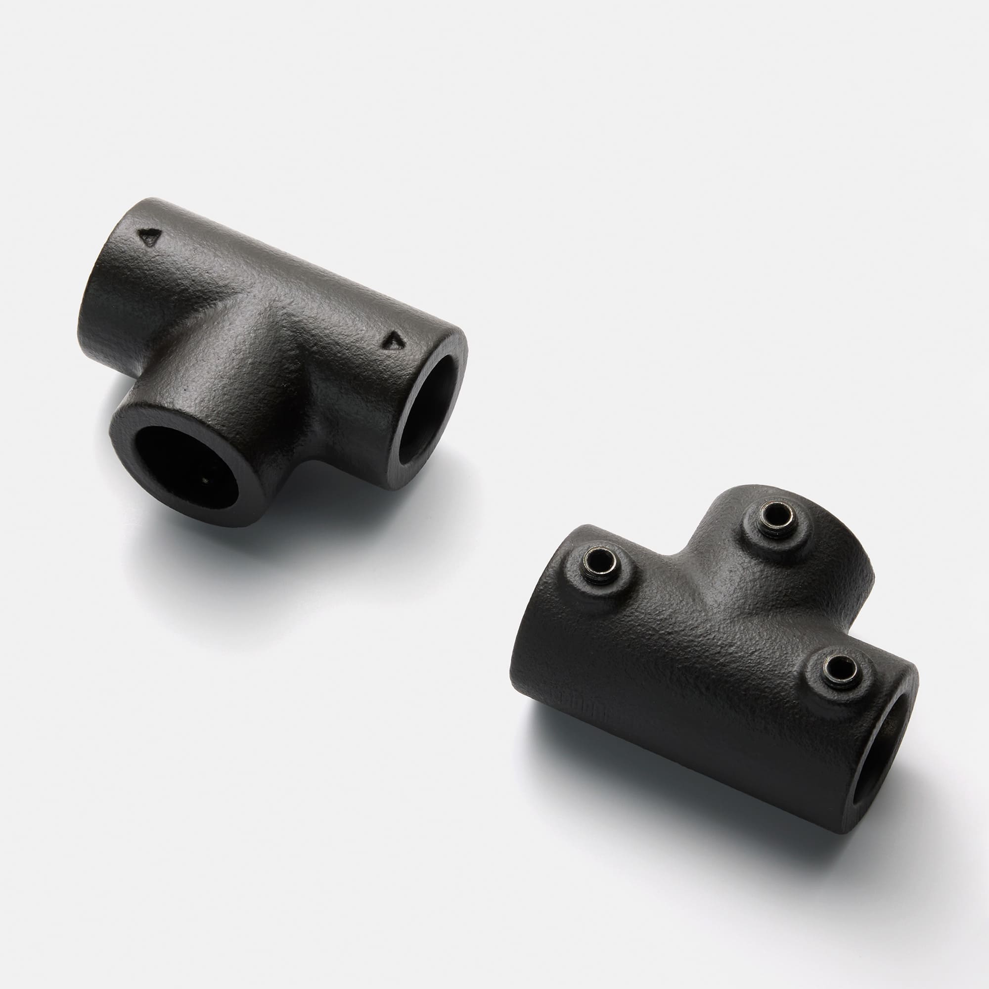 アイアンハンガーパイプ E型-天井吊セット H500 ブラック | PS-HB008